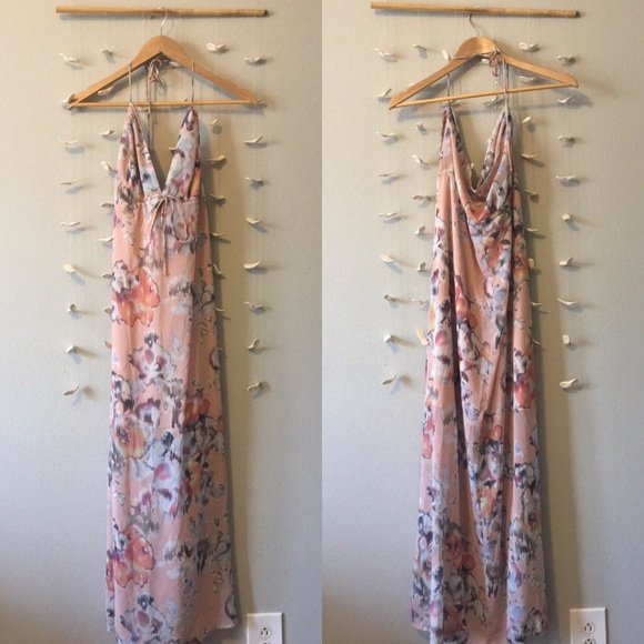 Free People Dresses & Skirts - MOVING SALE🎉 Floral maxi dress